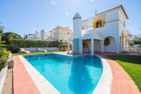 Отель Villa Alda  Картейра